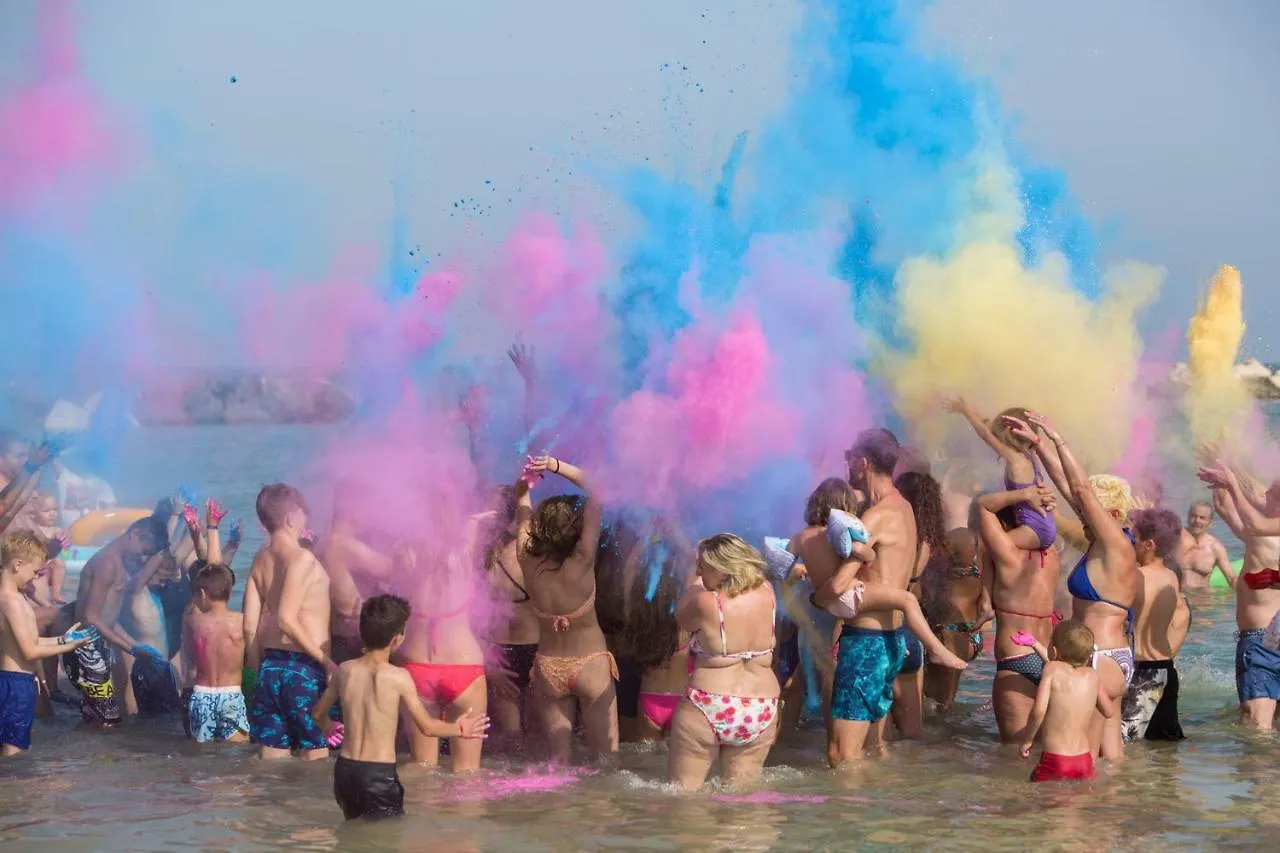**** Hotel Color Punta Nord Village - Rimini Italien